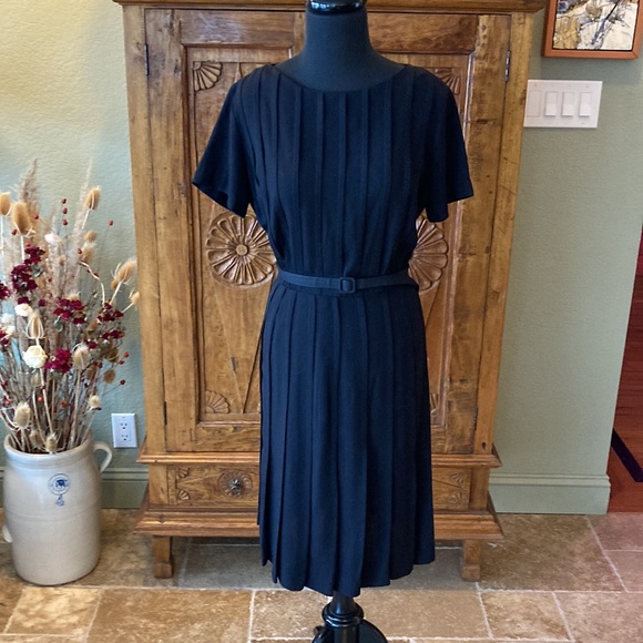 Vintage Dresses & Skirts - Vintage 1960s Black Professional Dress - Madmen